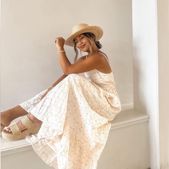 NWT Embroidered Maxi Dress - Picture 2 of 5